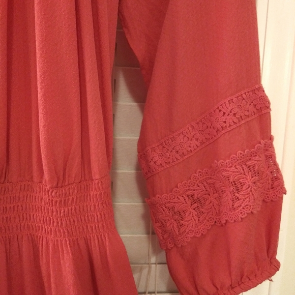 Chelsea & Violet Vintage Coral Dress with Crochet - Picture 5 of 10